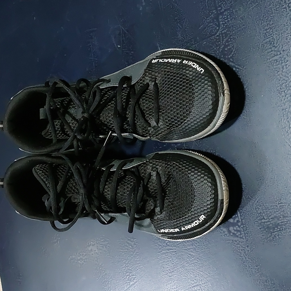 Under Armour jet basketball shoes